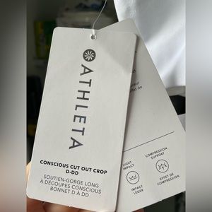 Athleta Conscious Crop Cut-Out Bra